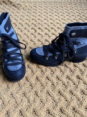 Merrell Shiloh II Warm Black Leather Gray Felt Zip Boots Women's Size 8 Heeled